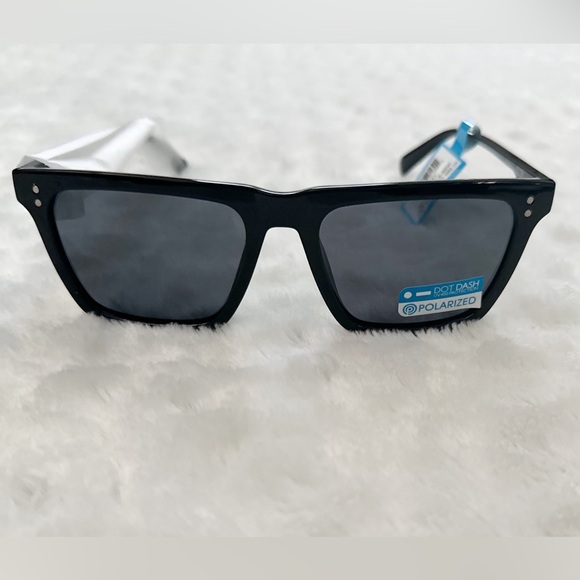 NWT- DOT DASH By Billabong BUZZY Sunglasses Polarized - BLACK GLOSS / GREY POLAR - Picture 5 of 9
